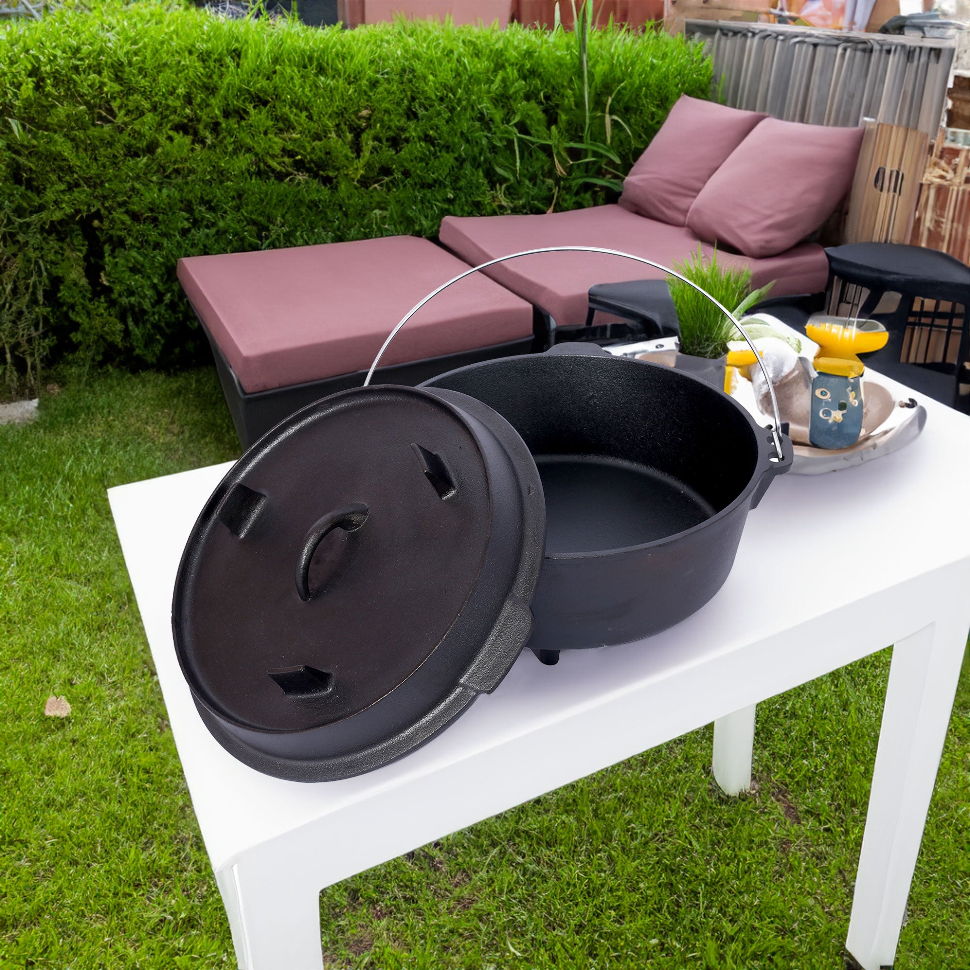 Cast iron Dutch oven with lid, outdoor camping deep pot, used for camping, cooking, barbecue and leg rest,  12 Quart